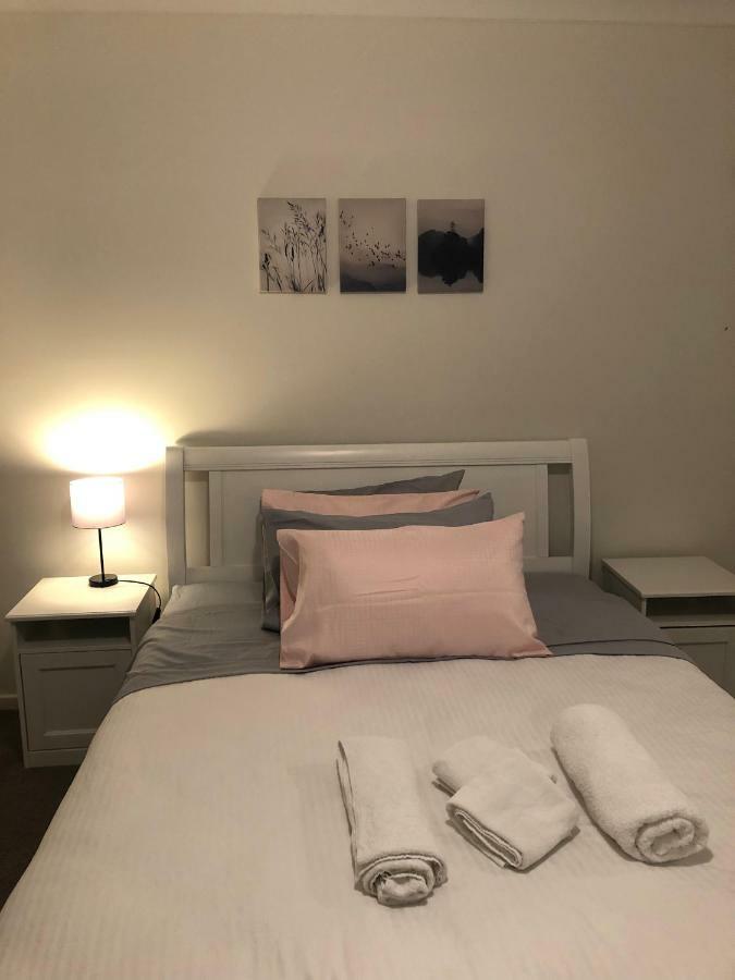 Apple House Tarneit North Apartment Ngoại thất bức ảnh