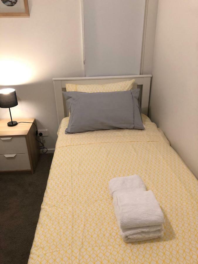 Apple House Tarneit North Apartment Ngoại thất bức ảnh
