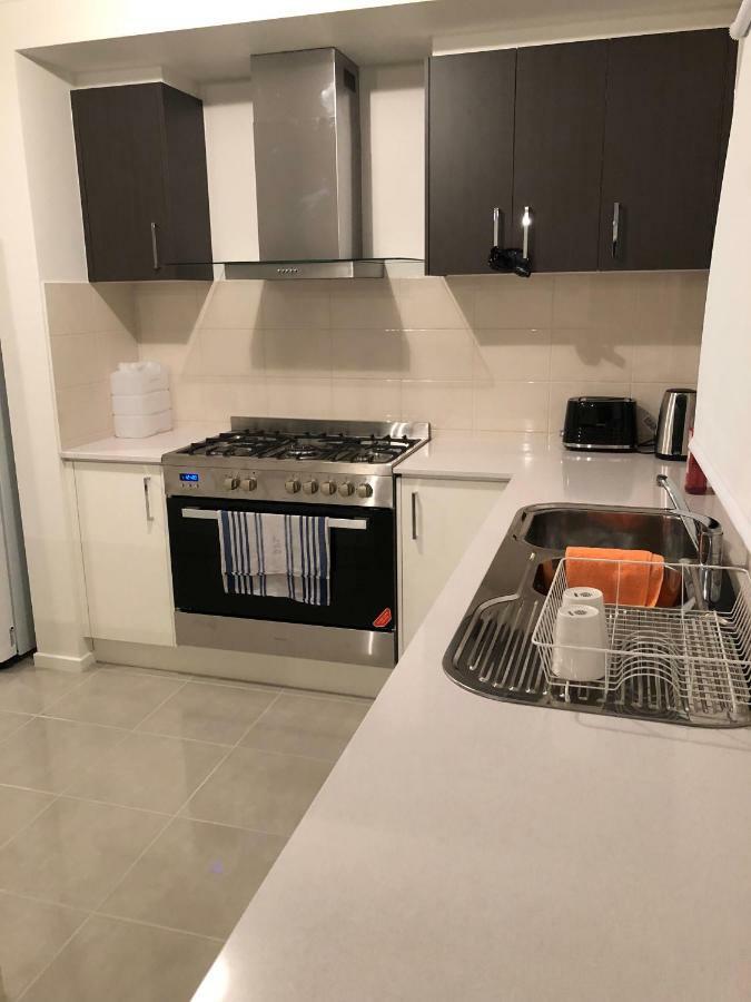 Apple House Tarneit North Apartment Ngoại thất bức ảnh