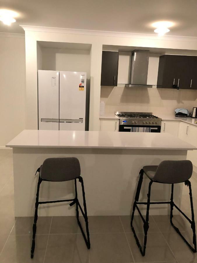 Apple House Tarneit North Apartment Ngoại thất bức ảnh