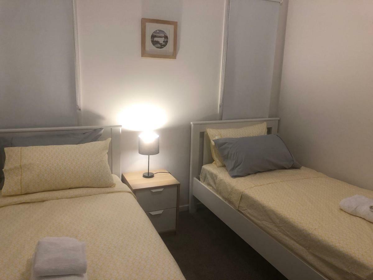 Apple House Tarneit North Apartment Ngoại thất bức ảnh