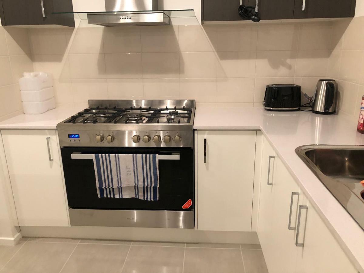 Apple House Tarneit North Apartment Ngoại thất bức ảnh