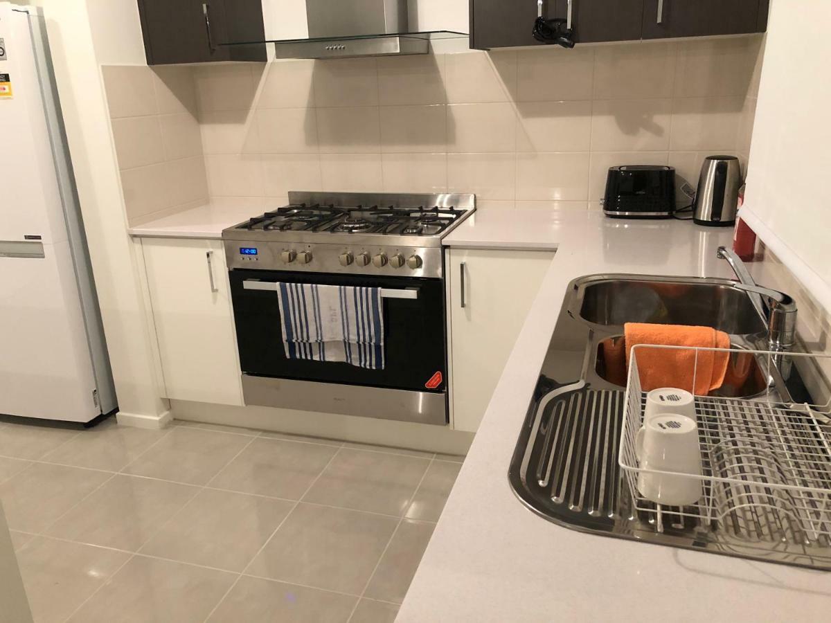 Apple House Tarneit North Apartment Ngoại thất bức ảnh